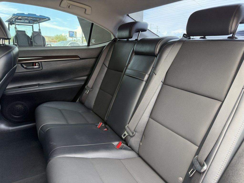 Used 2016 Lexus ES 350 w/ Navigation System Package FWD image 31