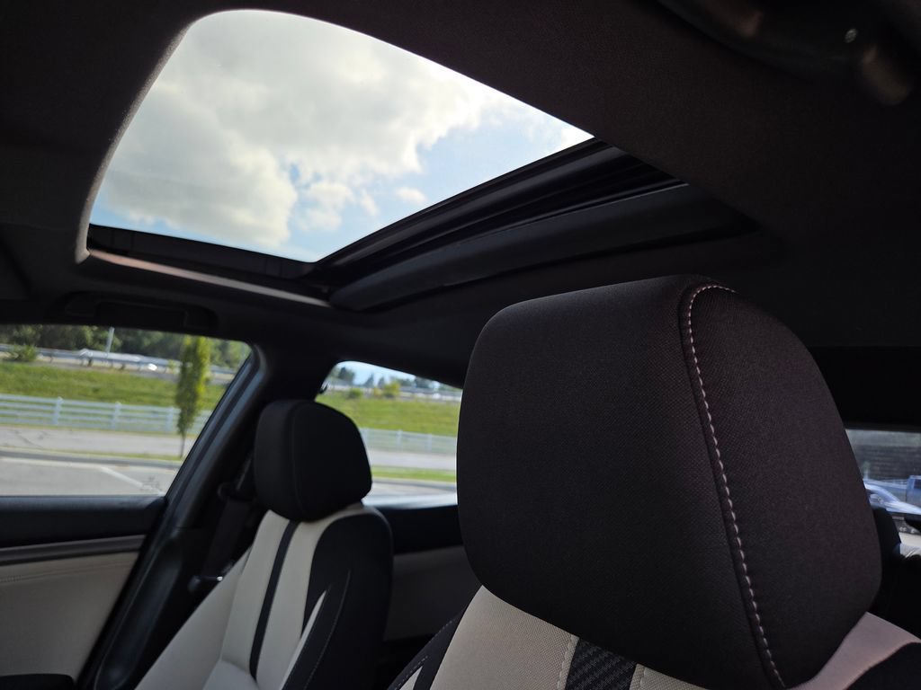 Used 2018 Honda Civic EX image 8