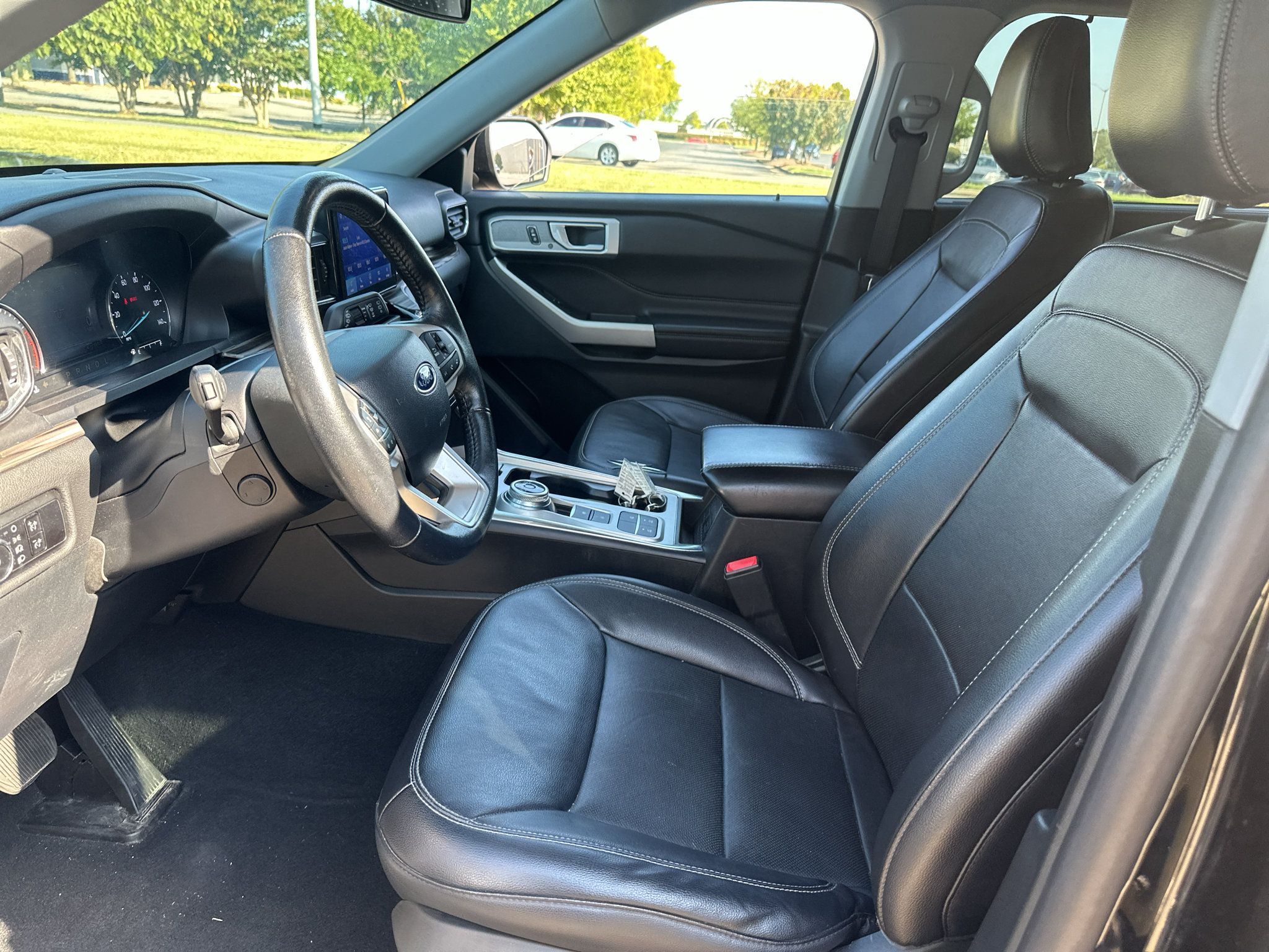 Used 2023 Ford Explorer Limited w/ Equipment Group 301A RWD image 21