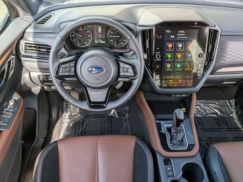 Certified 2025 Subaru Forester Touring AWD/4WD image 32