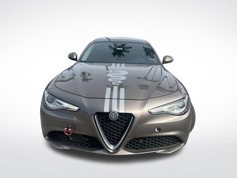 Used 2019 Alfa Romeo Giulia Ti w/ Quick Order Package 22Z Lusso RWD image 3