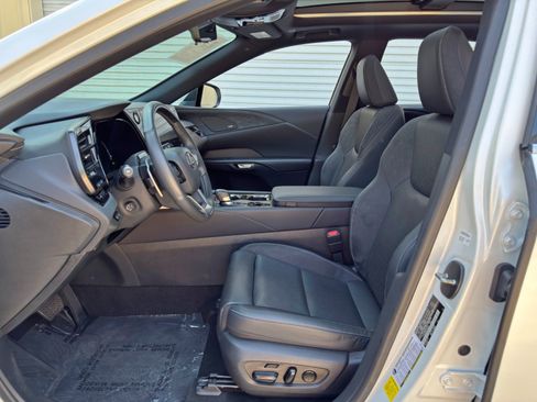 Used 2024 Lexus RX 350 w/ Convenience Package AWD/4WD image 17