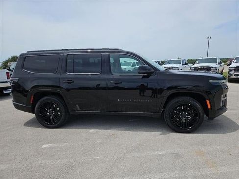 New 2026 Jeep Grand Wagoneer Limited AWD/4WD image 39