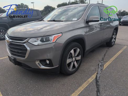 Certified 2018 Chevrolet Traverse LT AWD/4WD image 1