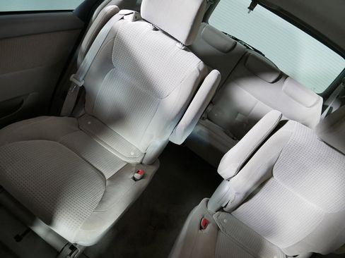 Used 2006 Toyota Sienna LE FWD image 12