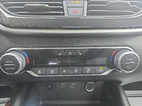 Certified 2023 Nissan Altima 2.0 SR FWD image 17