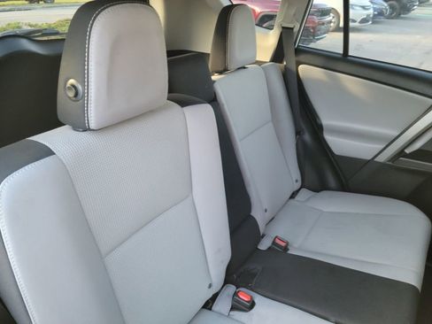 Used 2018 Toyota RAV4 XLE image 33