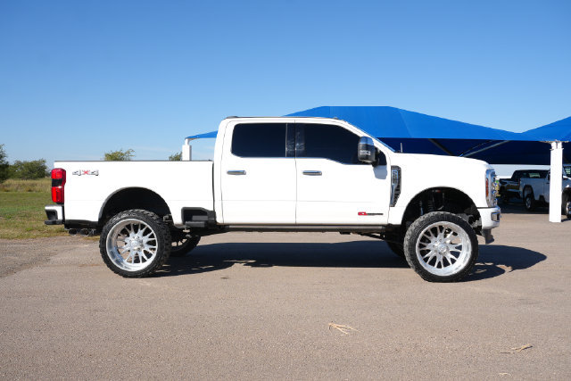 Used 2024 Ford F250 Platinum AWD/4WD image 2