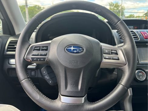 Used 2015 Subaru Forester 2.5i Touring w/ Eyesight & Navigation System AWD/4WD image 10