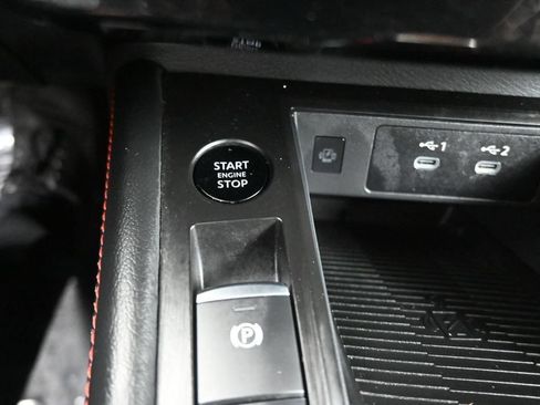 Used 2026 Nissan Kicks SR FWD image 18