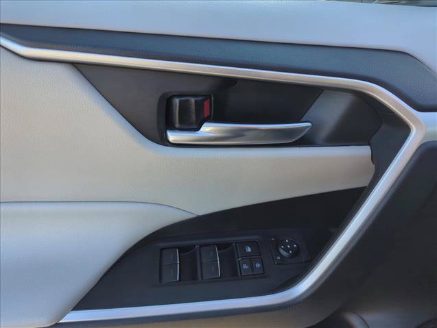 Certified 2022 Toyota RAV4 XLE w/ Convenience Package FWD image 12