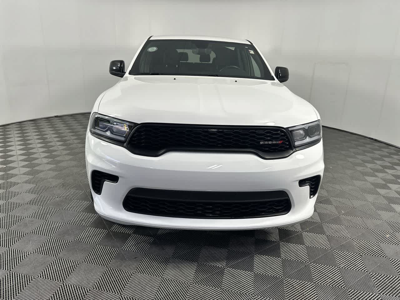 Used 2025 Dodge Durango GT AWD/4WD image 2