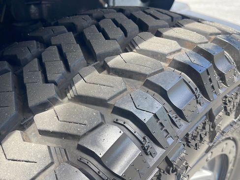 Used 2013 Jeep Wrangler Unlimited Sahara w/ Connectivity Group AWD/4WD image 10