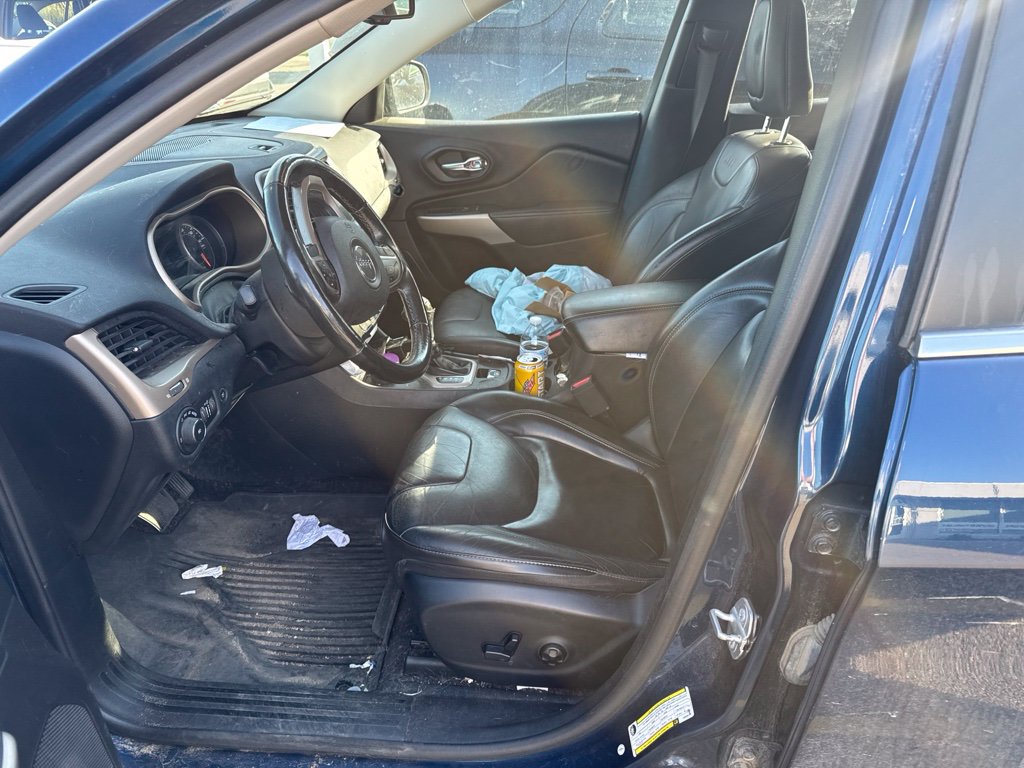 Used 2018 Jeep Cherokee Limited AWD/4WD image 7