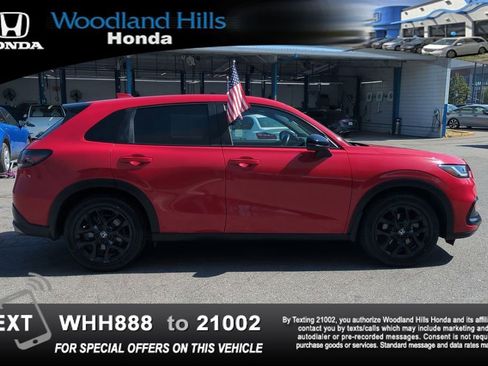 Used 2025 Honda HR-V Sport image 4