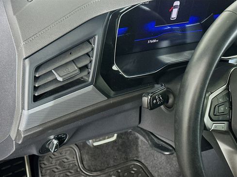 Used 2023 Volkswagen Jetta Sport image 17