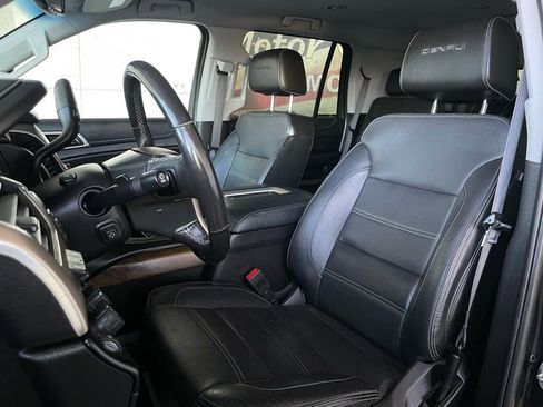 Used 2018 GMC Yukon Denali image 15