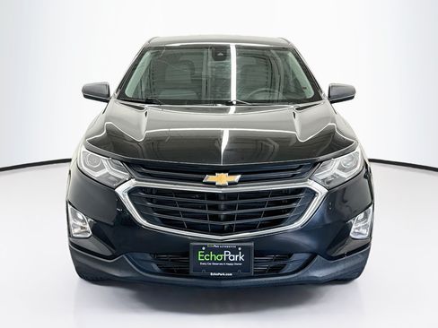 Used 2020 Chevrolet Equinox LS FWD image 2