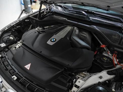 Used 2015 BMW X5 xDrive50i AWD/4WD image 47