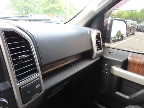 Used 2018 Ford F150 Lariat AWD/4WD image 25