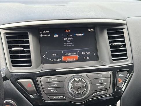 Used 2020 Nissan Pathfinder S AWD/4WD image 17