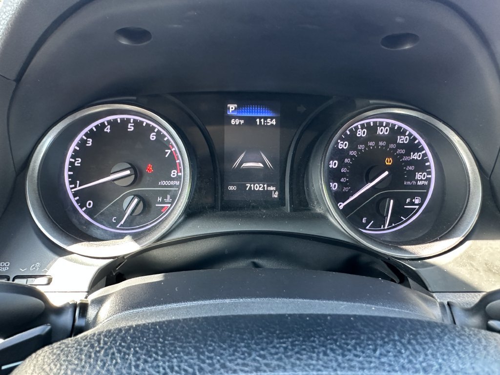 Used 2022 Toyota Camry SE FWD image 28