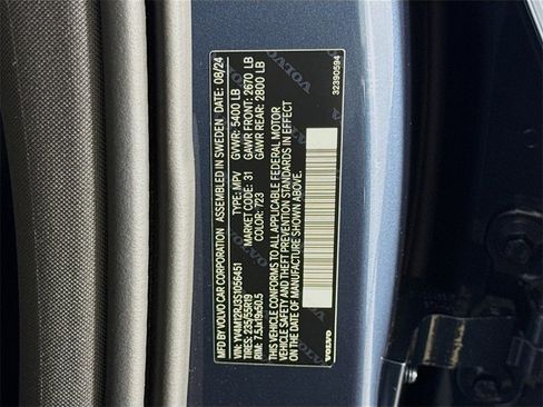 Used 2025 Volvo XC60 B5 Core w/ Climate Package PRO image 32