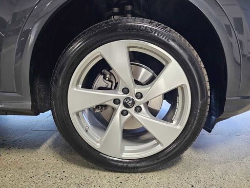 Certified 2025 Audi Q5 Premium Plus w/ Premium Plus image 9