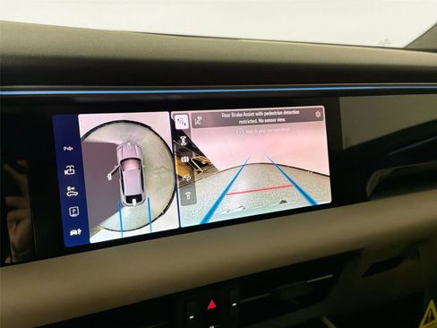 Certified 2026 Porsche Macan Electric RWD image 23