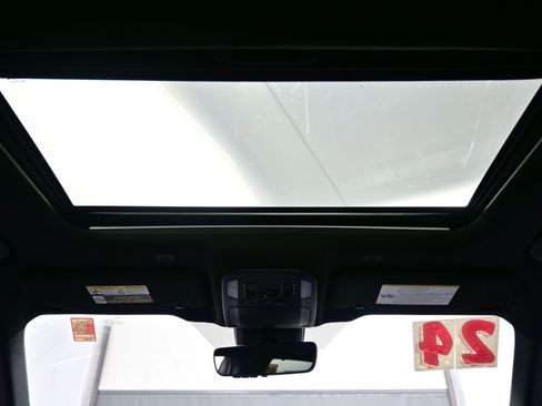 Used 2024 Toyota Highlander XSE AWD/4WD image 20