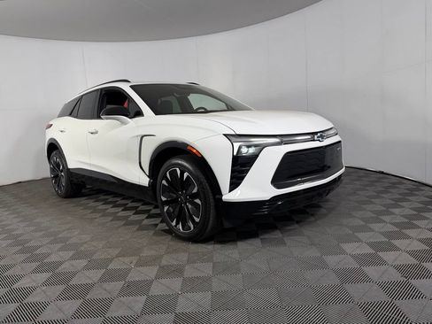 Used 2024 Chevrolet Blazer EV RS AWD/4WD image 3