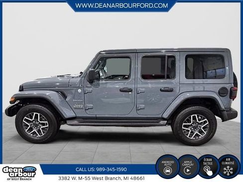 Used 2024 Jeep Wrangler Unlimited Sahara w/ Technology Group AWD/4WD image 5