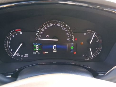 Used 2018 Cadillac XT5 Luxury w/ Driver Awareness Package image 21