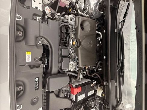 Used 2025 Toyota RAV4 XLE w/ Convenience Package FWD image 14