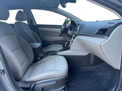 Used 2019 Hyundai Elantra Value Edition FWD image 17
