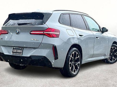 Used 2025 BMW X3 xDrive30i AWD/4WD image 2