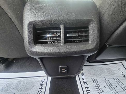Used 2024 GMC Terrain SLE AWD/4WD image 14