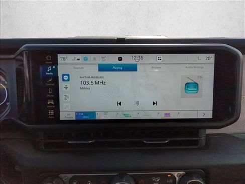 Used 2024 Jeep Wrangler Sport S image 13