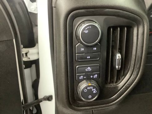 Used 2022 Chevrolet Silverado 2500 Custom w/ Custom Convenience Package image 13