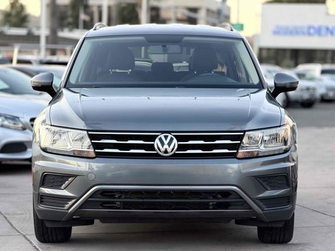 Used 2018 Volkswagen Tiguan S image 2