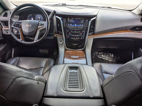 Used 2020 Cadillac Escalade Premium Luxury AWD/4WD image 27