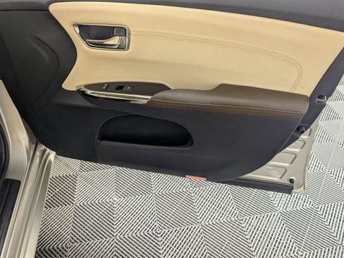 Used 2013 Toyota Avalon XLE Premium FWD image 28