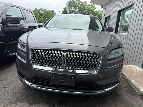 Used 2023 Lincoln Nautilus Reserve AWD/4WD image 2