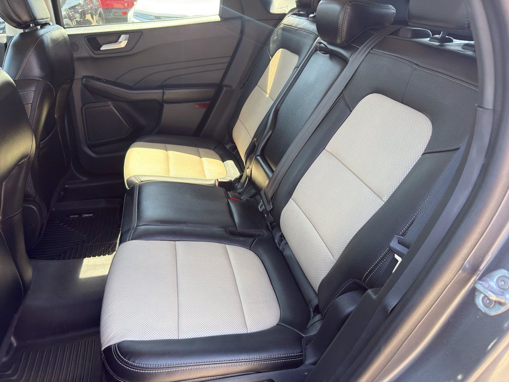 Used 2021 Ford Escape Titanium w/ Titanium Elite Package AWD/4WD image 9