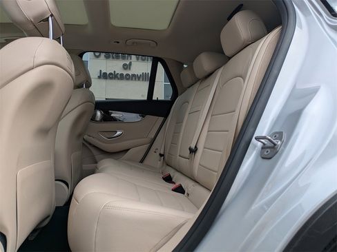 Used 2018 Mercedes-Benz GLC 300 image 18