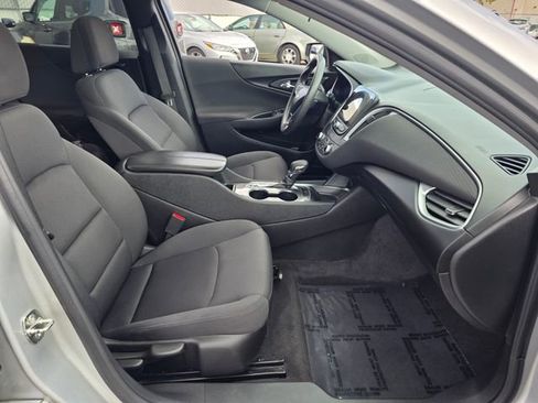 Used 2022 Chevrolet Malibu LT FWD image 10