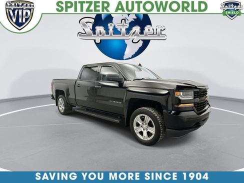 Used 2018 Chevrolet Silverado 1500 Custom w/ Custom Value Package image 3