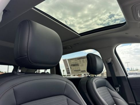 New 2026 Lincoln Nautilus Reserve w/ Jet Appearance Package AWD/4WD image 16