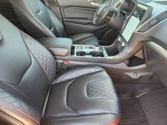 Used 2024 Ford Edge Titanium AWD/4WD image 14