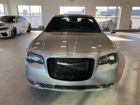 Used 2017 Chrysler 300 S image 2